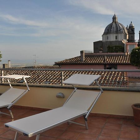 Hotel Urbano V Монтефьясконе Экстерьер фото